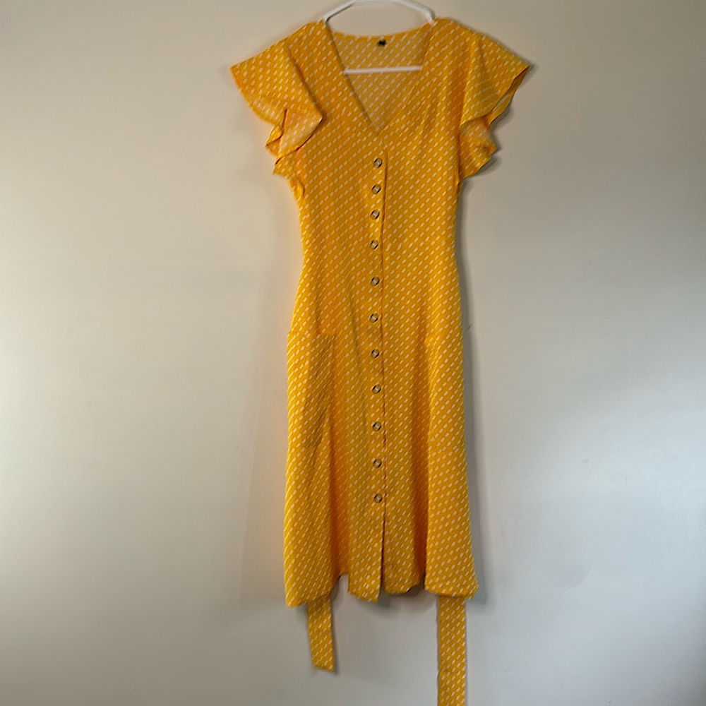 Yellow and white polka dots dress
